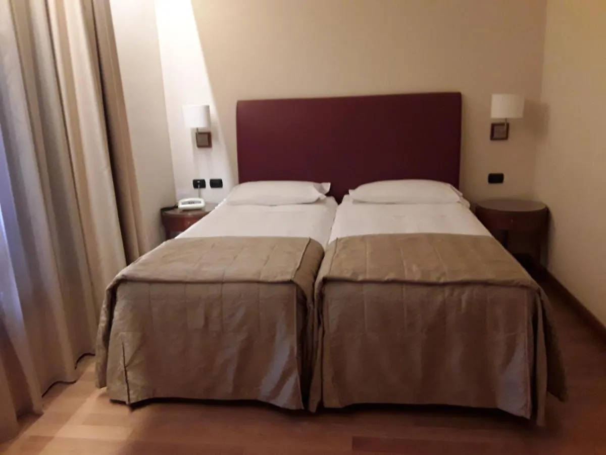 Monica Hotel Fiera Pregnana Milanese