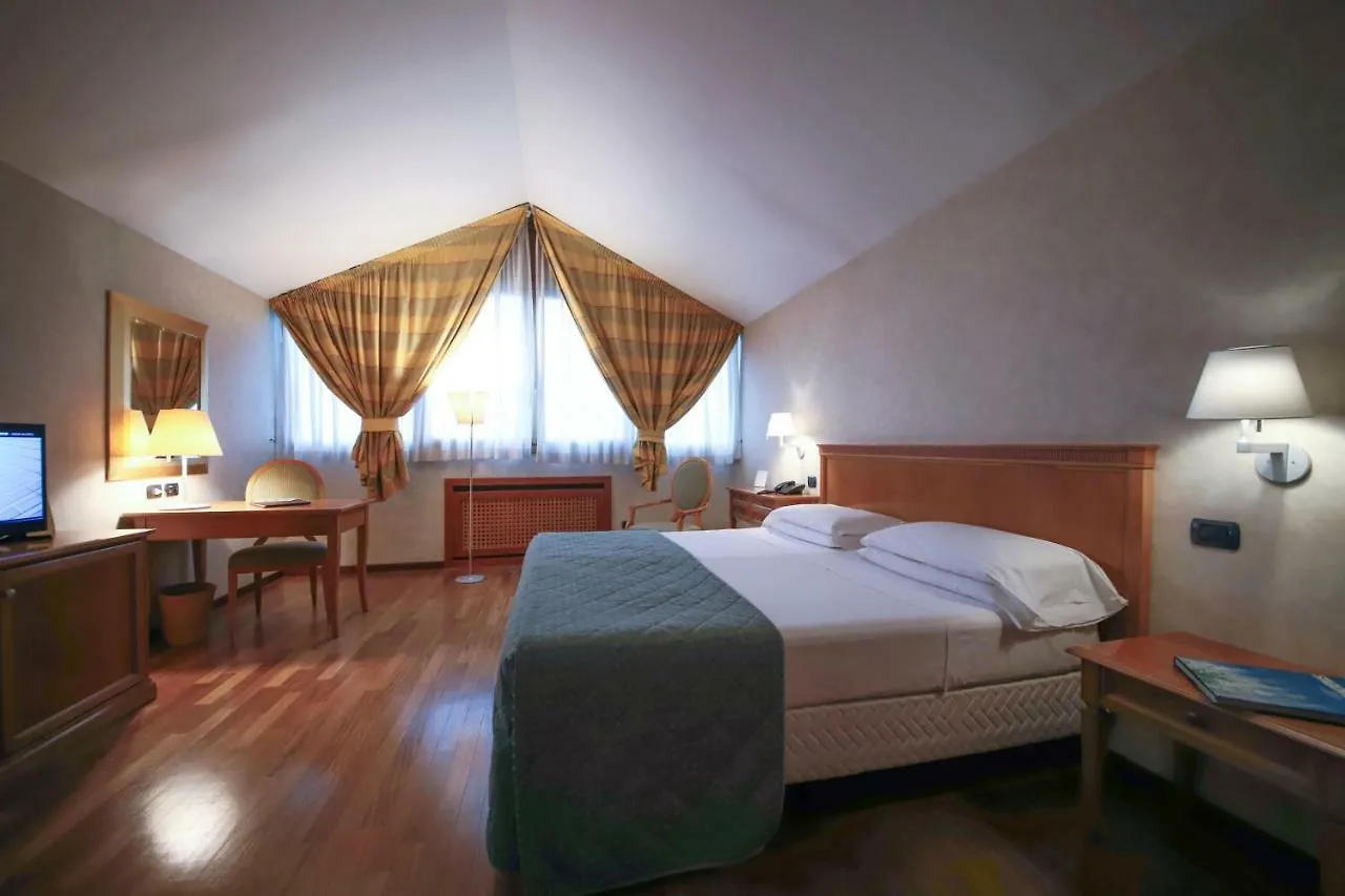 Monica Hotel Fiera Pregnana Milanese