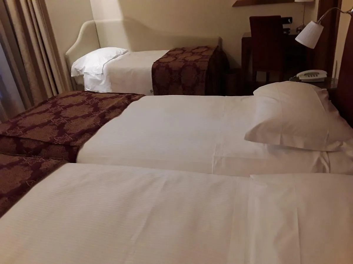 Monica Hotel Fiera Pregnana Milanese Italien