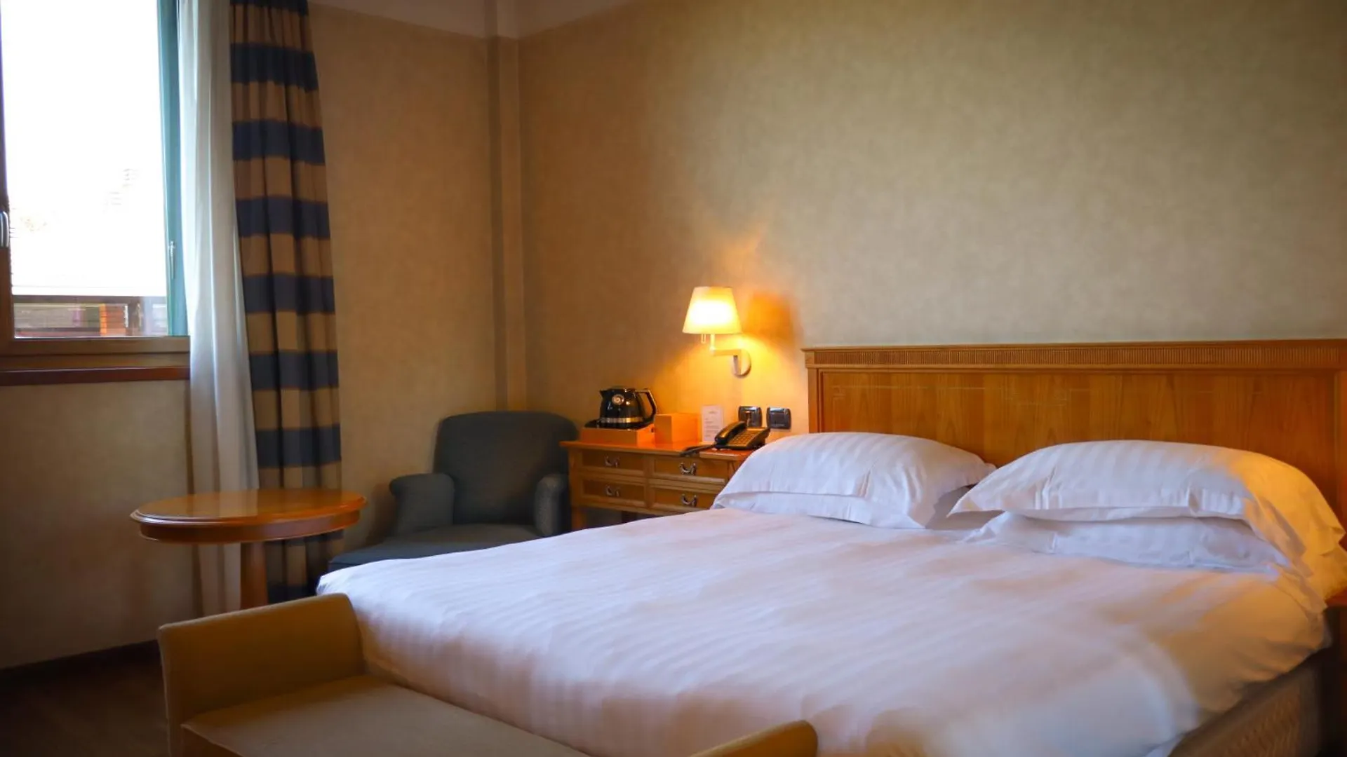 Monica Hotel Fiera Pregnana Milanese 4*,