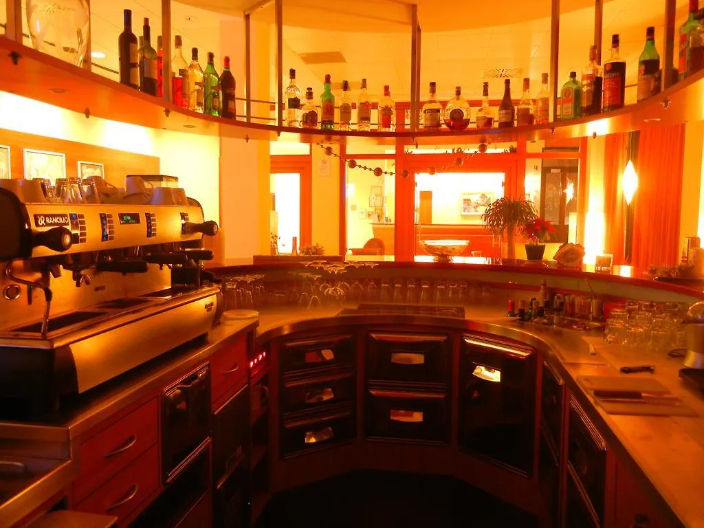 Monica Hotel Fiera Pregnana Milanese 4*,