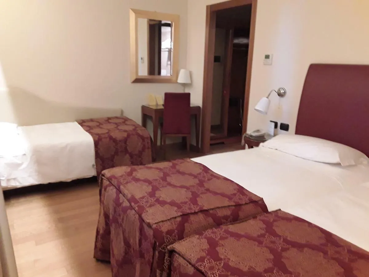 Monica Hotel Fiera Pregnana Milanese